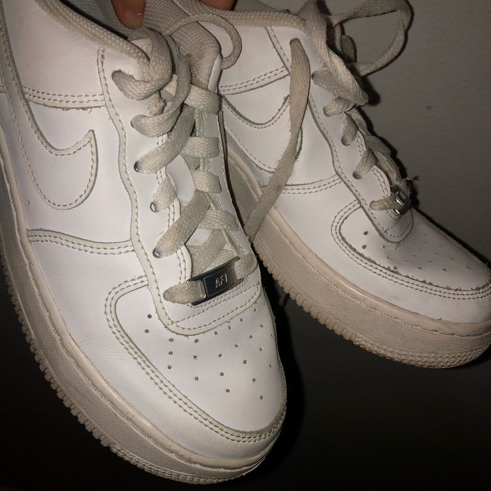 White Nike low top